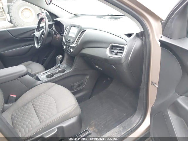 2GNAXJEV9J6162784 Chevrolet EQUINOX LT