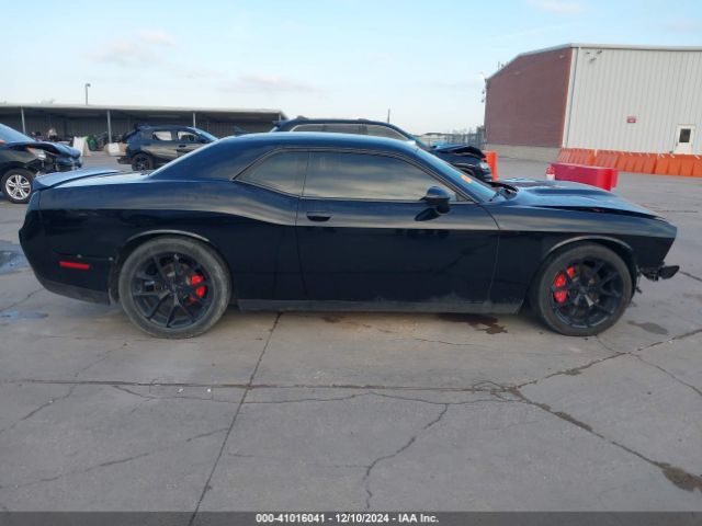 2C3CDZJG7KH621496 Dodge Challenger Gt