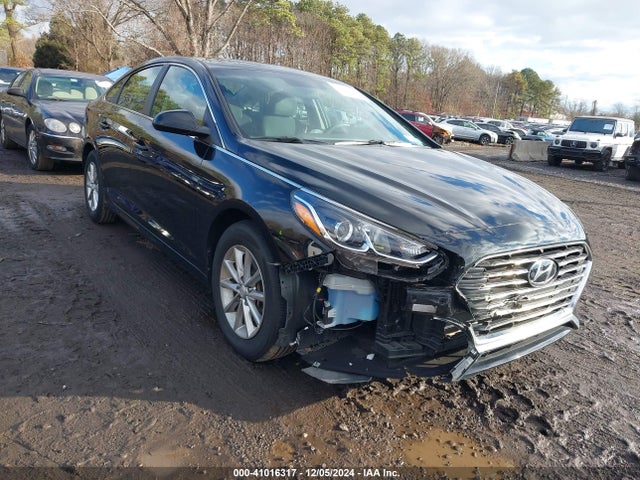 Hyundai SONATA SE 2018 5NPE24AF9JH722100 Image 1