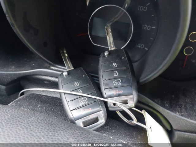 KNDJP3A58E7711374 KIA SOUL +