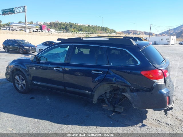 Subaru Outback 3.6r Limited 2014 4S4BRDPC5E2256812 Image 13