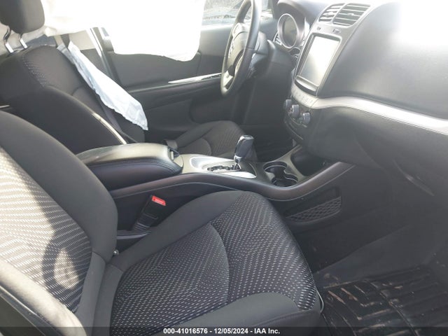 3C4PDCGG8HT701813 Dodge Journey Crossroad