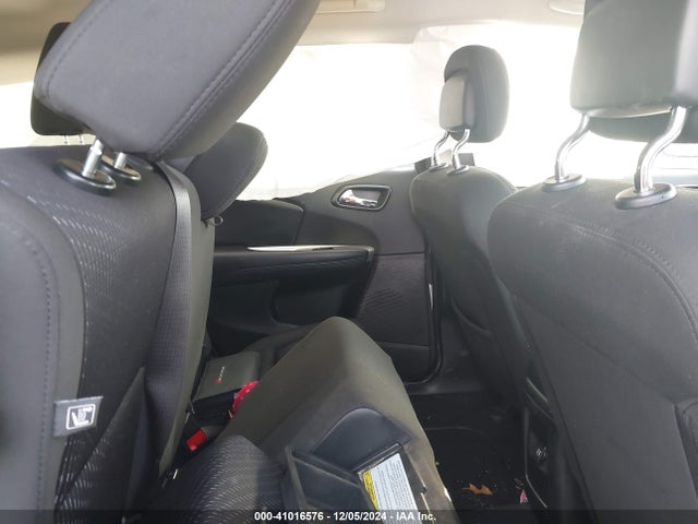 3C4PDCGG8HT701813 Dodge Journey Crossroad