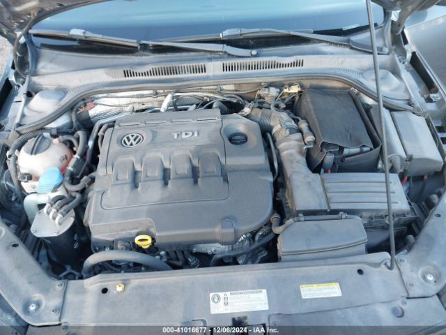 3VWLA7AJ3FM418582 Volkswagen Jetta 2.0l Tdi Se