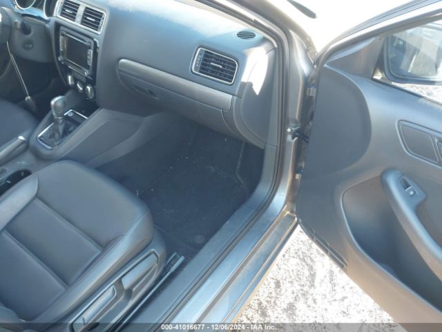 3VWLA7AJ3FM418582 Volkswagen Jetta 2.0l Tdi Se