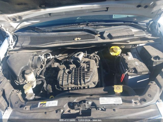 2C4RC1AG1FR678142 Chrysler Town & Country Lx