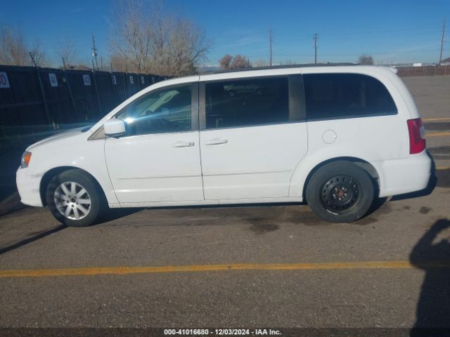 2C4RC1AG1FR678142 Chrysler Town & Country Lx