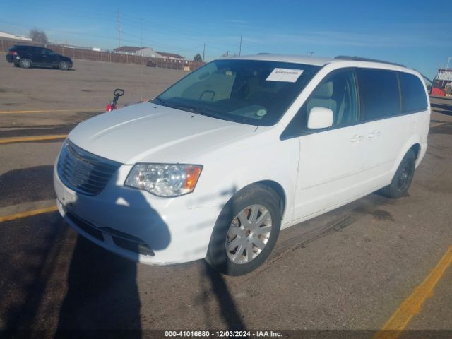 2C4RC1AG1FR678142 Chrysler Town & Country Lx