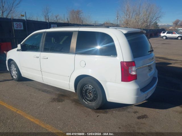 2C4RC1AG1FR678142 Chrysler Town & Country Lx