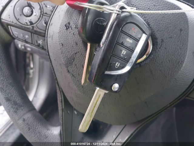JTDEPRAE3LJ060692 Toyota COROLLA LE