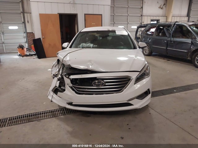 Hyundai SONATA SE 2016 5NPE24AF6GH291143 Image 13