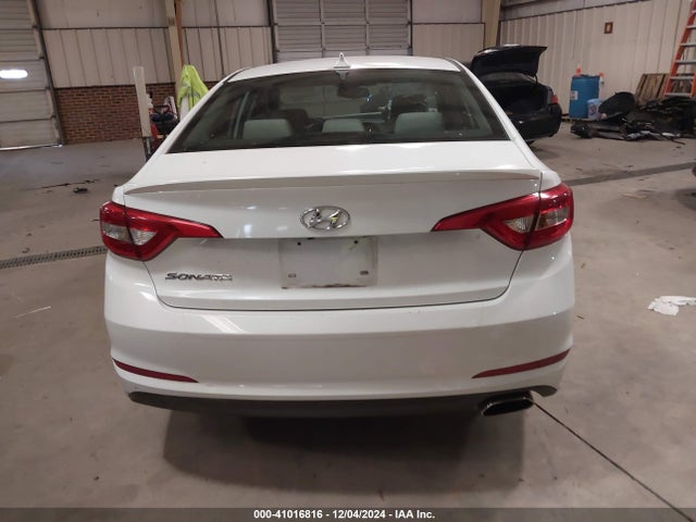 Hyundai SONATA SE 2016 5NPE24AF6GH291143 Image 17