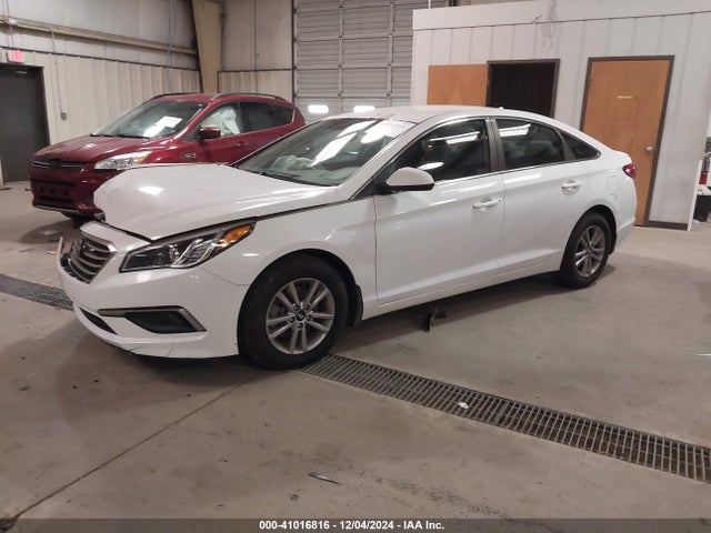 Hyundai SONATA SE 2016 5NPE24AF6GH291143 Image 2