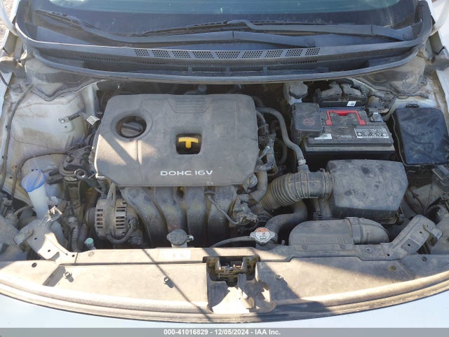 KIA FORTE LX 2017 3KPFK4A74HE110351 Image 10