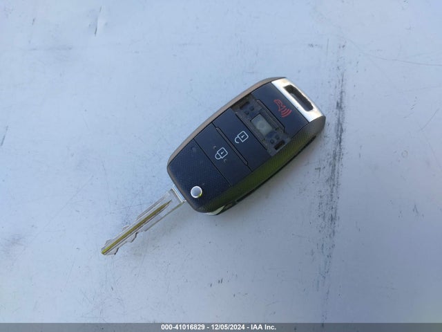 KIA FORTE LX 2017 3KPFK4A74HE110351 Image 11