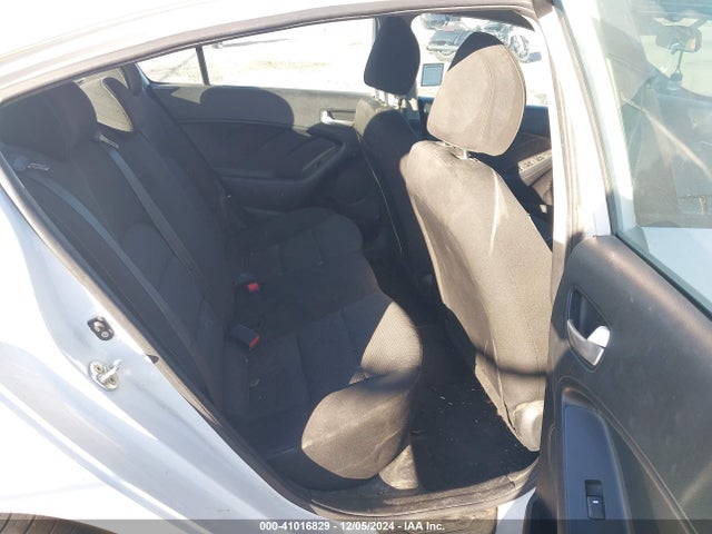 KIA FORTE LX 2017 3KPFK4A74HE110351 Image 8