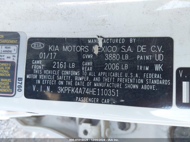 KIA FORTE LX 2017 3KPFK4A74HE110351 Image 9