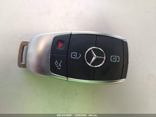 W1N4M4HBXPW275748 Mercedes-Benz Glb 250 4matic