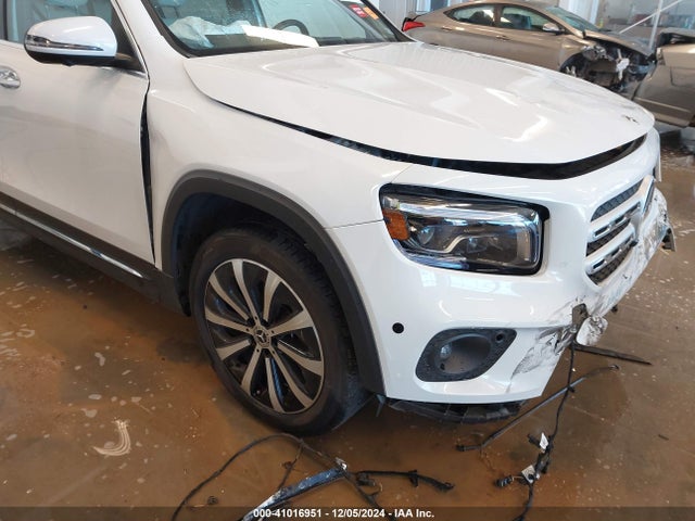 W1N4M4HBXPW275748 Mercedes-Benz Glb 250 4matic