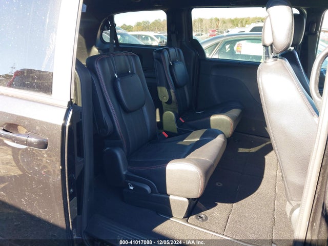 2C4RDGEG0KR512571 Dodge Grand Caravan Gt