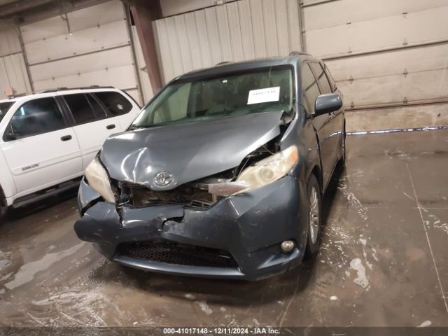 5TDYK3DC8FS635363 Toyota Sienna Xle/limited