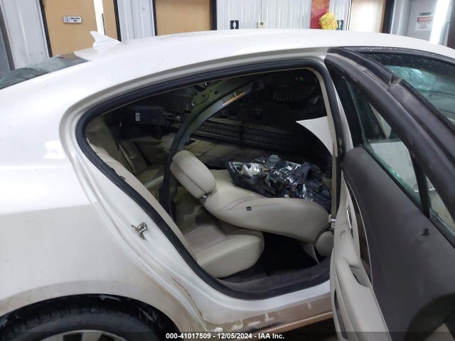 1G4GB5GR7EF174562 Buick Lacrosse Leather Group