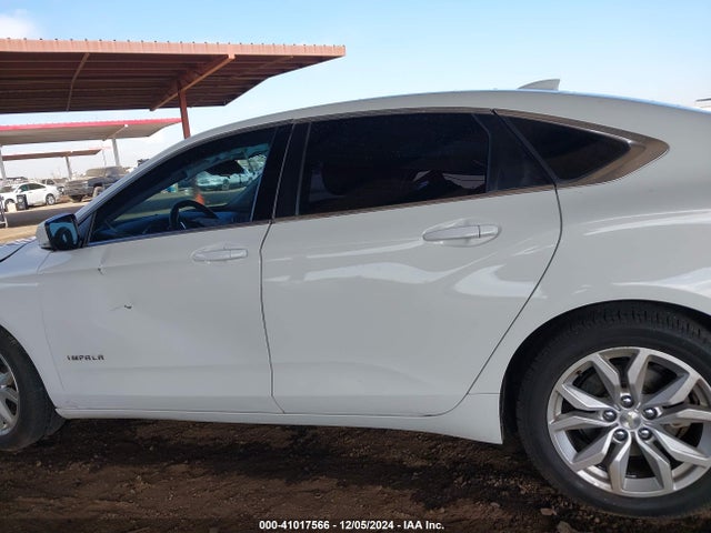 Chevrolet IMPALA 1LT 2017 2G1105S36H9120095 Image 15