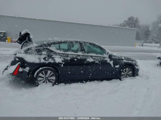 1N4BL4DW5NN328892 Nissan Altima Sv Intelligent Awd