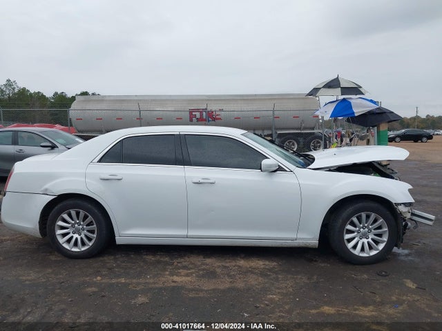 Chrysler 300 2014 2C3CCAAG0EH255342 Image 14