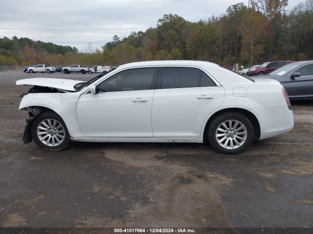 Chrysler 300 2014 2C3CCAAG0EH255342 Image 15