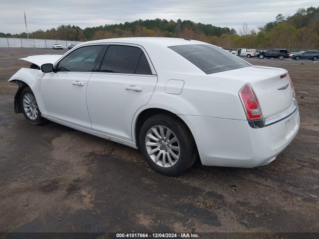 Chrysler 300 2014 2C3CCAAG0EH255342 Image 3