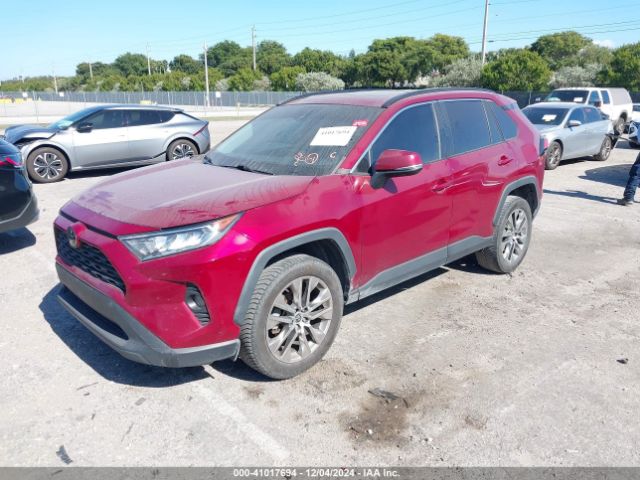 2T3C1RFV9MW173986 Toyota Rav4 Xle Premium