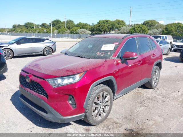 2T3C1RFV9MW173986 Toyota Rav4 Xle Premium