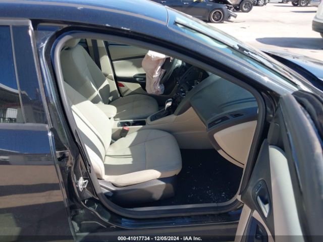 1FADP3F24FL382246 Ford FOCUS SE