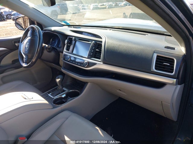 Toyota Highlander Xle 2018 5TDJZRFHXJS912158 Image 5