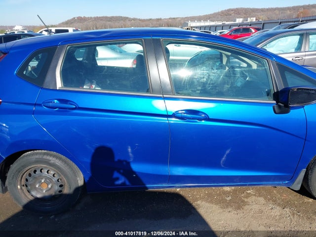 Honda FIT LX 2015 3HGGK5H57FM764974 Image 13