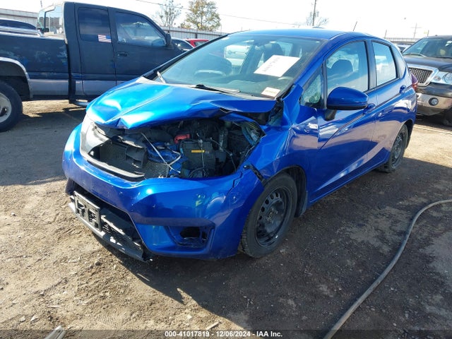 Honda FIT LX 2015 3HGGK5H57FM764974 Image 2