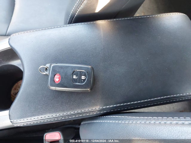 JTDKN3DUXF0404652 Toyota Prius Five