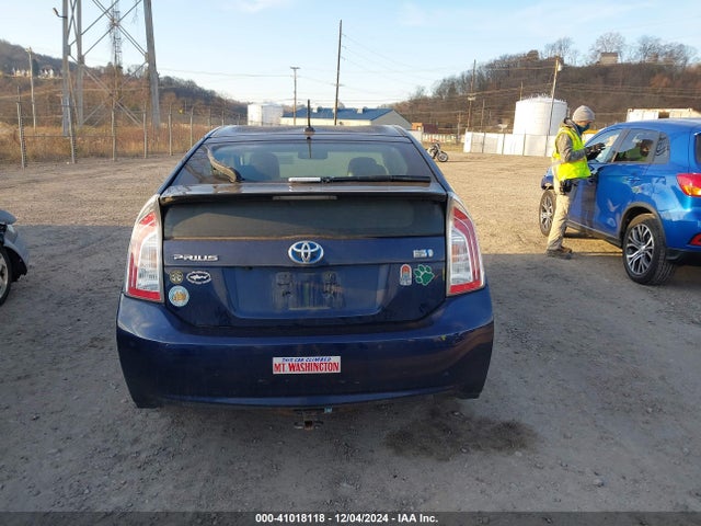 JTDKN3DUXF0404652 Toyota Prius Five
