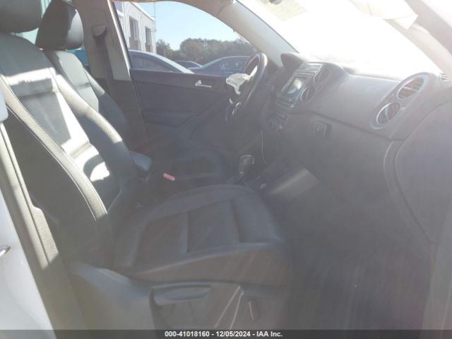 WVGAV7AX4GW027733 Volkswagen TIGUAN SE