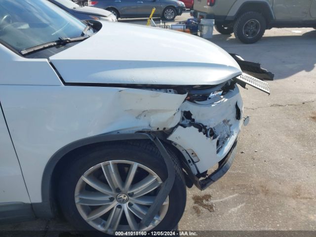 WVGAV7AX4GW027733 Volkswagen TIGUAN SE
