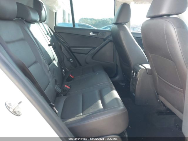 WVGAV7AX4GW027733 Volkswagen TIGUAN SE