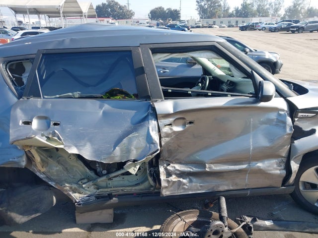 KIA Soul 2016 KNDJN2A25G7392024 Image 12