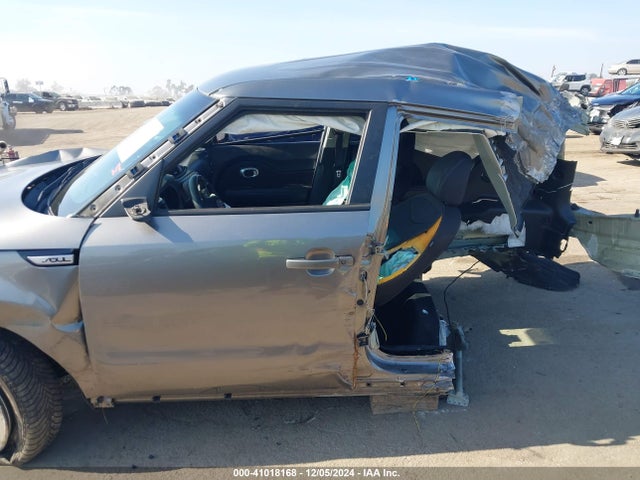KIA Soul 2016 KNDJN2A25G7392024 Image 13