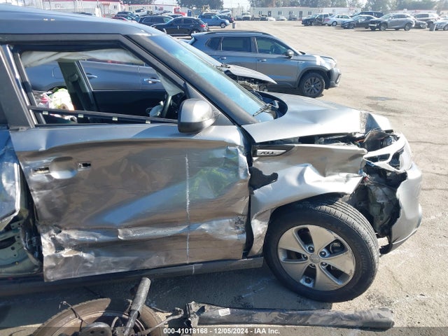 KIA Soul 2016 KNDJN2A25G7392024 Image 18