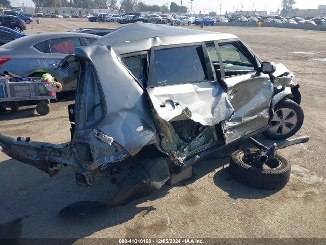 KIA Soul 2016 KNDJN2A25G7392024 Image 4