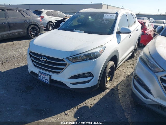 Hyundai TUCSON SEL 2018 KM8J33A44JU817055 Image 2