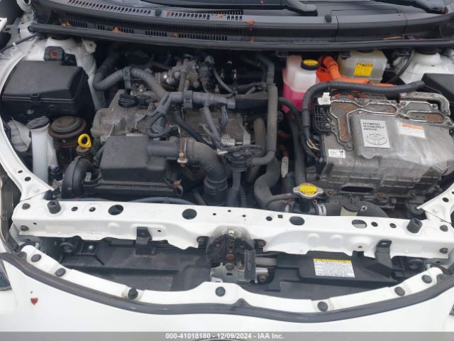 JTDKDTB34F1104483 Toyota Prius C Two