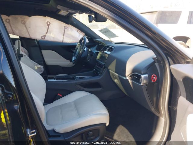 2018 JAGUAR F-PACE SADCK2FX1JA251374 Photo 4