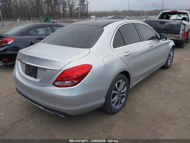 WDDWF4KB0JR325376 Mercedes-Benz C 300 4matic